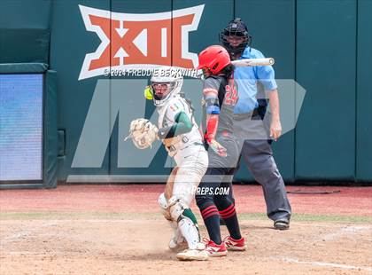 Thumbnail 2 in Melissa vs. Harlingen South (UIL 5A Softball Final) photogallery.