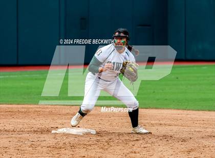 Thumbnail 2 in Melissa vs. Harlingen South (UIL 5A Softball Final) photogallery.