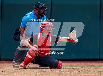 Thumbnail 1 in Melissa vs. Harlingen South (UIL 5A Softball Final) photogallery.
