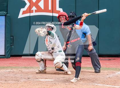 Thumbnail 2 in Melissa vs. Harlingen South (UIL 5A Softball Final) photogallery.