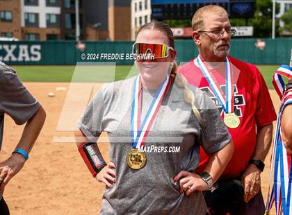 Thumbnail 1 in Melissa vs. Harlingen South (UIL 5A Softball Final) photogallery.