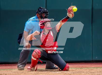 Thumbnail 3 in Melissa vs. Harlingen South (UIL 5A Softball Final) photogallery.