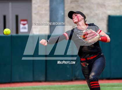 Thumbnail 2 in Melissa vs. Harlingen South (UIL 5A Softball Final) photogallery.