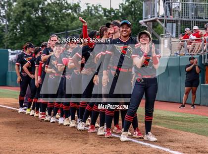 Thumbnail 1 in Melissa vs. Harlingen South (UIL 5A Softball Final) photogallery.