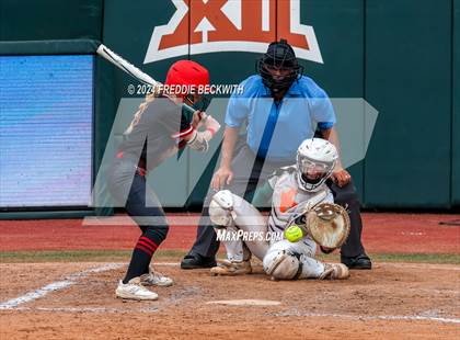 Thumbnail 3 in Melissa vs. Harlingen South (UIL 5A Softball Final) photogallery.