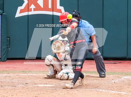 Thumbnail 1 in Melissa vs. Harlingen South (UIL 5A Softball Final) photogallery.