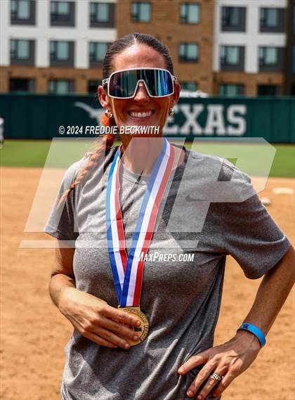 Thumbnail 3 in Melissa vs. Harlingen South (UIL 5A Softball Final) photogallery.