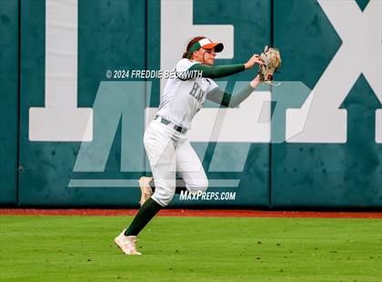 Thumbnail 2 in Melissa vs. Harlingen South (UIL 5A Softball Final) photogallery.