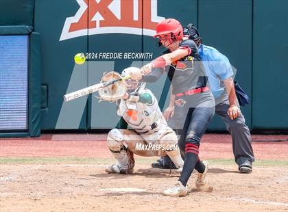 Thumbnail 1 in Melissa vs. Harlingen South (UIL 5A Softball Final) photogallery.