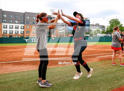 Thumbnail 2 in Melissa vs. Harlingen South (UIL 5A Softball Final) photogallery.