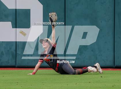 Thumbnail 3 in Melissa vs. Harlingen South (UIL 5A Softball Final) photogallery.