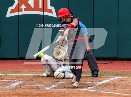 Thumbnail 1 in Melissa vs. Harlingen South (UIL 5A Softball Final) photogallery.