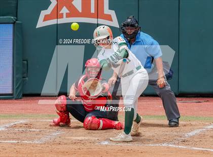 Thumbnail 1 in Melissa vs. Harlingen South (UIL 5A Softball Final) photogallery.