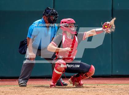 Thumbnail 1 in Melissa vs. Harlingen South (UIL 5A Softball Final) photogallery.