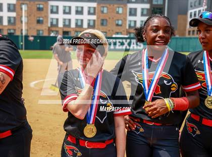 Thumbnail 2 in Melissa vs. Harlingen South (UIL 5A Softball Final) photogallery.