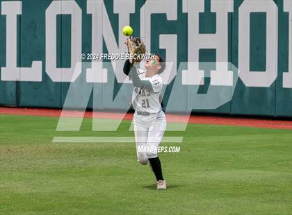 Thumbnail 1 in Melissa vs. Harlingen South (UIL 5A Softball Final) photogallery.
