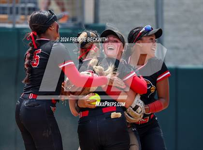 Thumbnail 3 in Melissa vs. Harlingen South (UIL 5A Softball Final) photogallery.