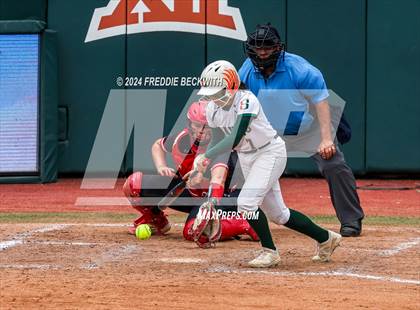 Thumbnail 3 in Melissa vs. Harlingen South (UIL 5A Softball Final) photogallery.