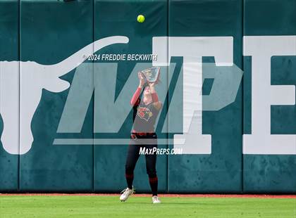 Thumbnail 1 in Melissa vs. Harlingen South (UIL 5A Softball Final) photogallery.