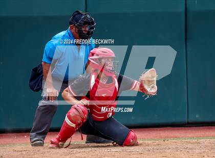 Thumbnail 1 in Melissa vs. Harlingen South (UIL 5A Softball Final) photogallery.