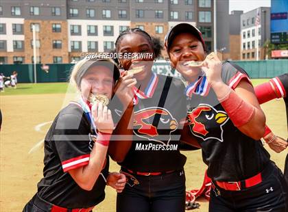 Thumbnail 2 in Melissa vs. Harlingen South (UIL 5A Softball Final) photogallery.