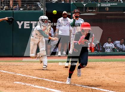 Thumbnail 2 in Melissa vs. Harlingen South (UIL 5A Softball Final) photogallery.