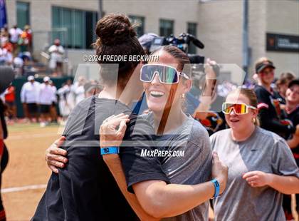 Thumbnail 1 in Melissa vs. Harlingen South (UIL 5A Softball Final) photogallery.