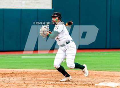 Thumbnail 1 in Melissa vs. Harlingen South (UIL 5A Softball Final) photogallery.