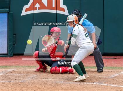 Thumbnail 1 in Melissa vs. Harlingen South (UIL 5A Softball Final) photogallery.