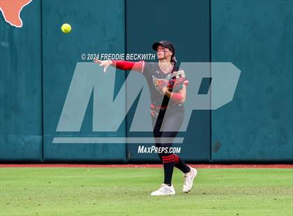 Thumbnail 2 in Melissa vs. Harlingen South (UIL 5A Softball Final) photogallery.