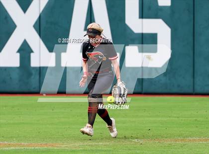 Thumbnail 1 in Melissa vs. Harlingen South (UIL 5A Softball Final) photogallery.