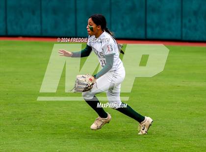 Thumbnail 3 in Melissa vs. Harlingen South (UIL 5A Softball Final) photogallery.