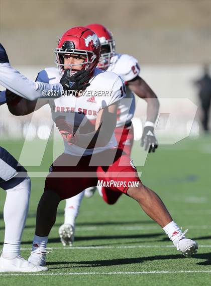Thumbnail 2 in North Shore @ Tompkins (UIL 6A Division 1 Regional Playoff) photogallery.