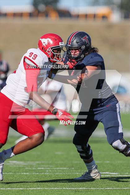 Thumbnail 1 in North Shore @ Tompkins (UIL 6A Division 1 Regional Playoff) photogallery.