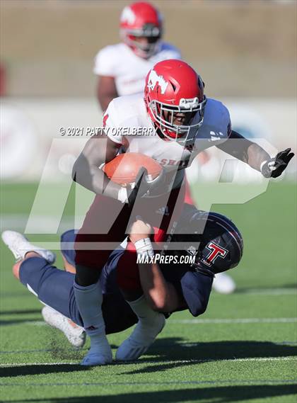 Thumbnail 2 in North Shore @ Tompkins (UIL 6A Division 1 Regional Playoff) photogallery.