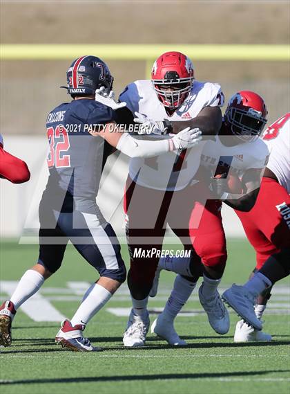 Thumbnail 1 in North Shore @ Tompkins (UIL 6A Division 1 Regional Playoff) photogallery.