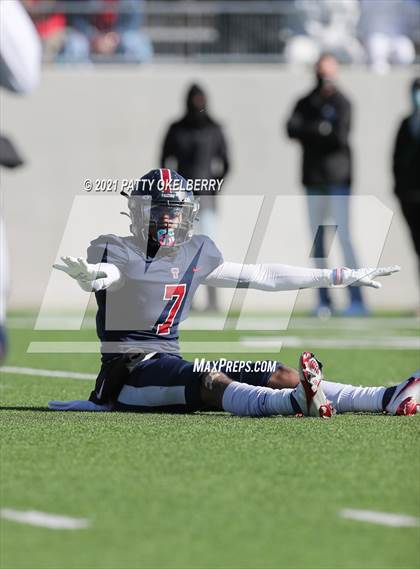 Thumbnail 3 in North Shore @ Tompkins (UIL 6A Division 1 Regional Playoff) photogallery.