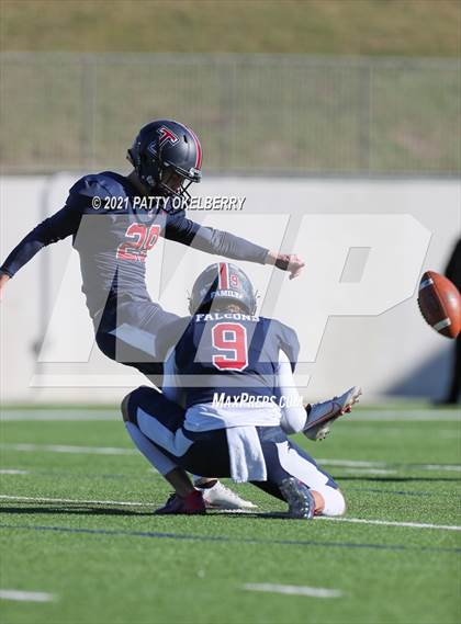 Thumbnail 3 in North Shore @ Tompkins (UIL 6A Division 1 Regional Playoff) photogallery.