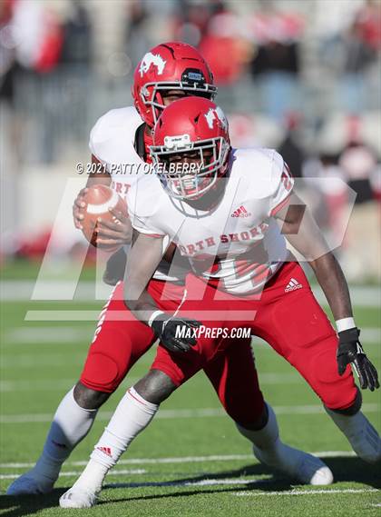 Thumbnail 3 in North Shore @ Tompkins (UIL 6A Division 1 Regional Playoff) photogallery.