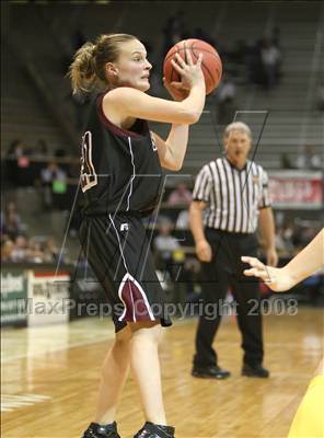Thumbnail 2 in Silver Creek vs Pueblo East (4A Final Four) photogallery.
