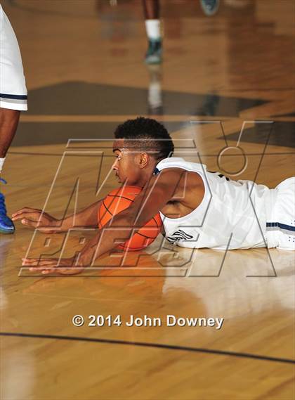 Thumbnail 1 in Silverado vs. Ponderosa (MaxPreps Holiday Classic) photogallery.