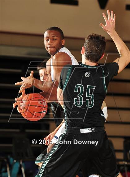 Thumbnail 3 in Silverado vs. Ponderosa (MaxPreps Holiday Classic) photogallery.