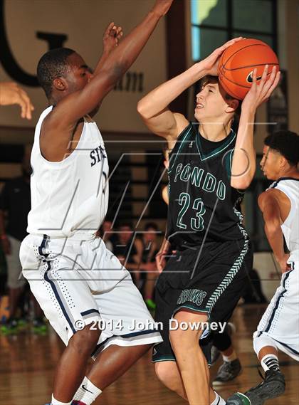 Thumbnail 1 in Silverado vs. Ponderosa (MaxPreps Holiday Classic) photogallery.