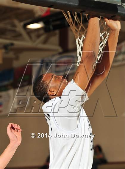 Thumbnail 3 in Silverado vs. Ponderosa (MaxPreps Holiday Classic) photogallery.