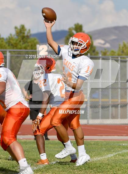 Thumbnail 3 in FR: Bishop Gorman @ Liberty photogallery.