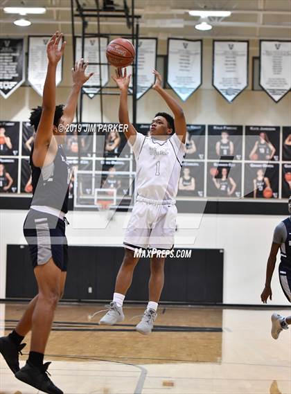 Thumbnail 1 in Hendrickson @ Vandegrift photogallery.
