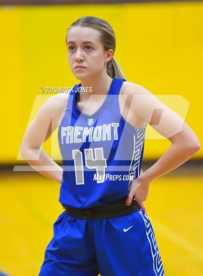 Thumbnail 1 in Elizabeth Seton vs. Fremont (Nike Tournament of Champions)  photogallery.