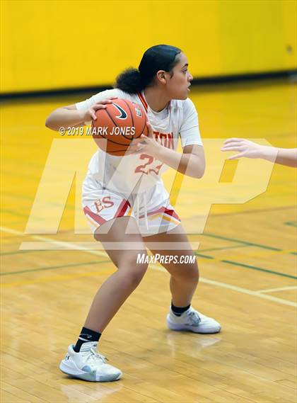 Thumbnail 2 in Elizabeth Seton vs. Fremont (Nike Tournament of Champions)  photogallery.
