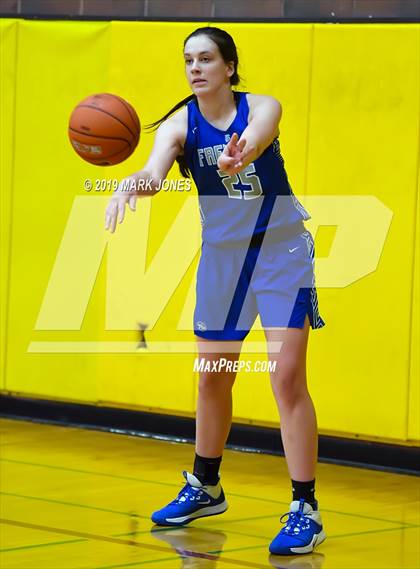 Thumbnail 3 in Elizabeth Seton vs. Fremont (Nike Tournament of Champions)  photogallery.