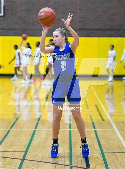 Thumbnail 3 in Elizabeth Seton vs. Fremont (Nike Tournament of Champions)  photogallery.